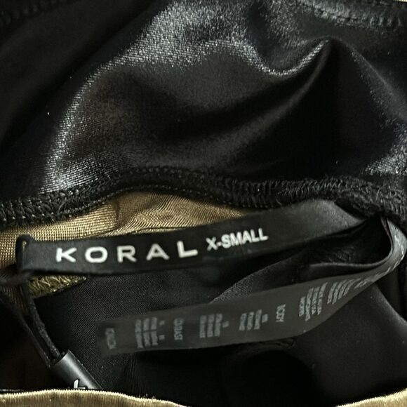Koral Black Leggings with Gold Side Panel - Picture 6 of 6